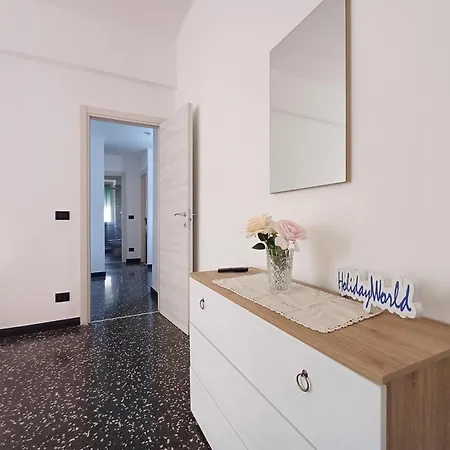 Apartment Utri House By World